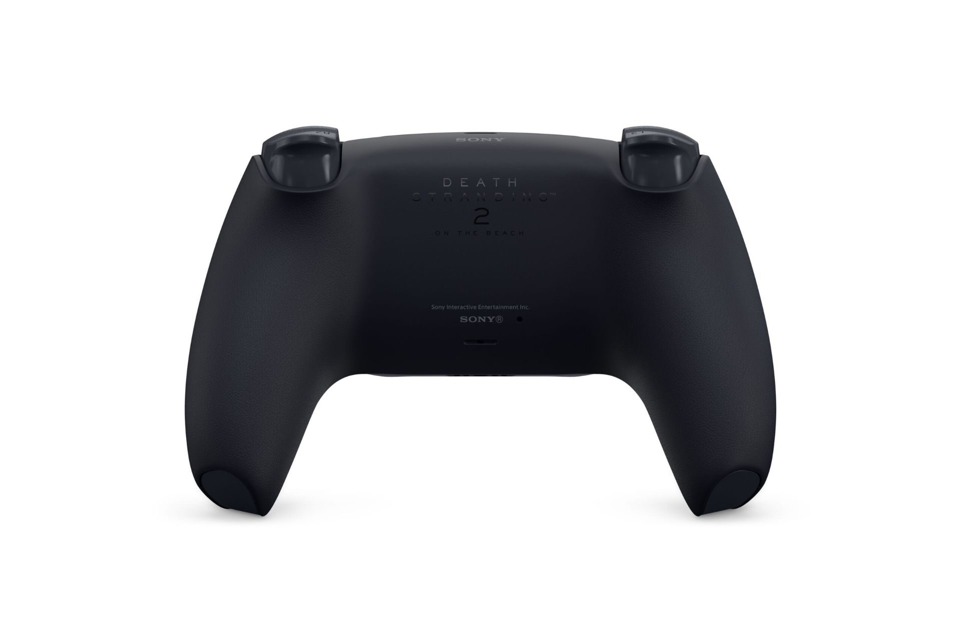 dualsense-wireless-controller-death-stranding-2-on-the-beach-limited-edition-05-681cb0cf1b0a7aa342aeffb5 نمای پشت از کنترلر ویژه دوال سنس با طرح بازی Death Stranding 2: On the Beach